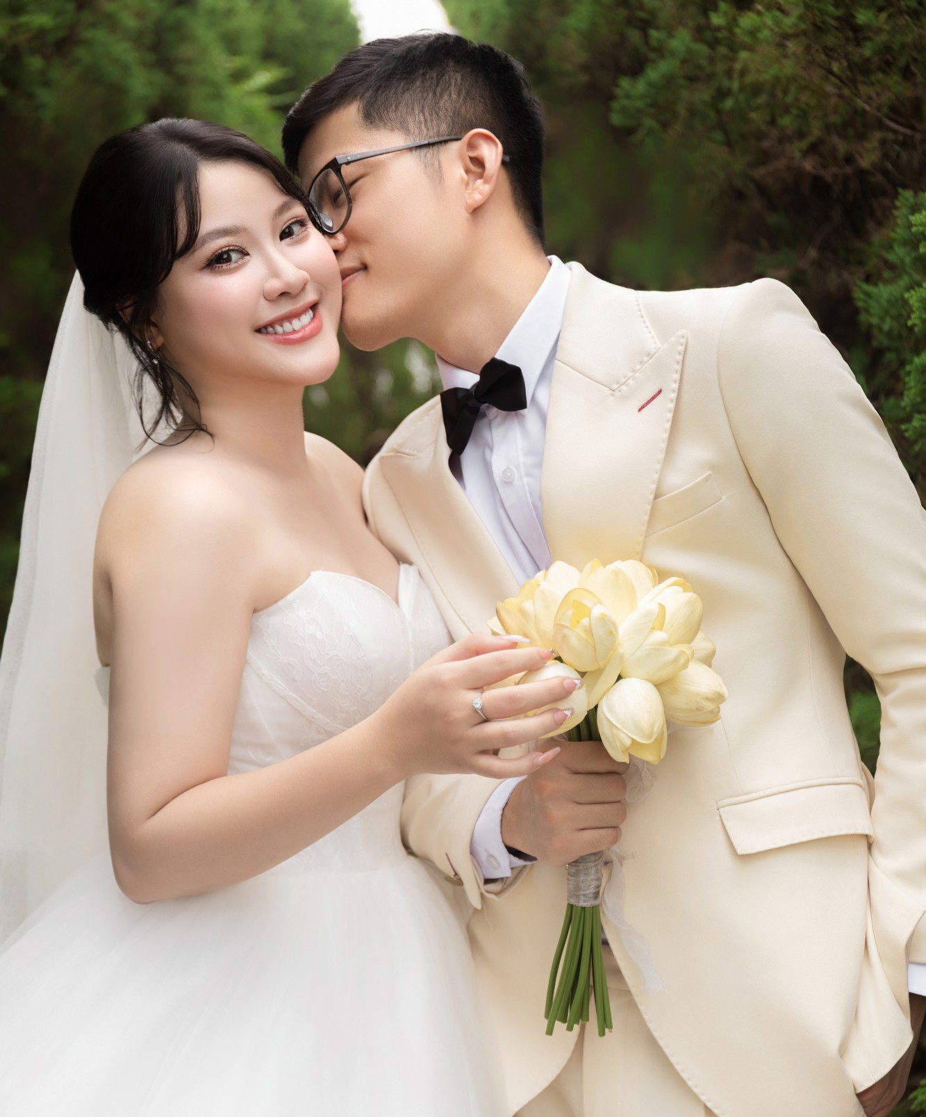 Thiệp cưới Quyền Nhung